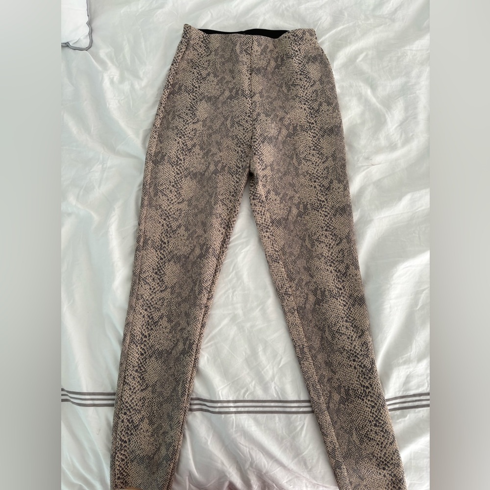 NWOT Zara Snakeskin Print Leggings XS High rise
